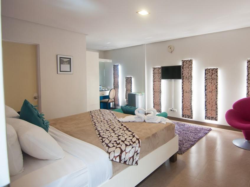 Avenue One Hotel Upper Digos Dış mekan fotoğraf